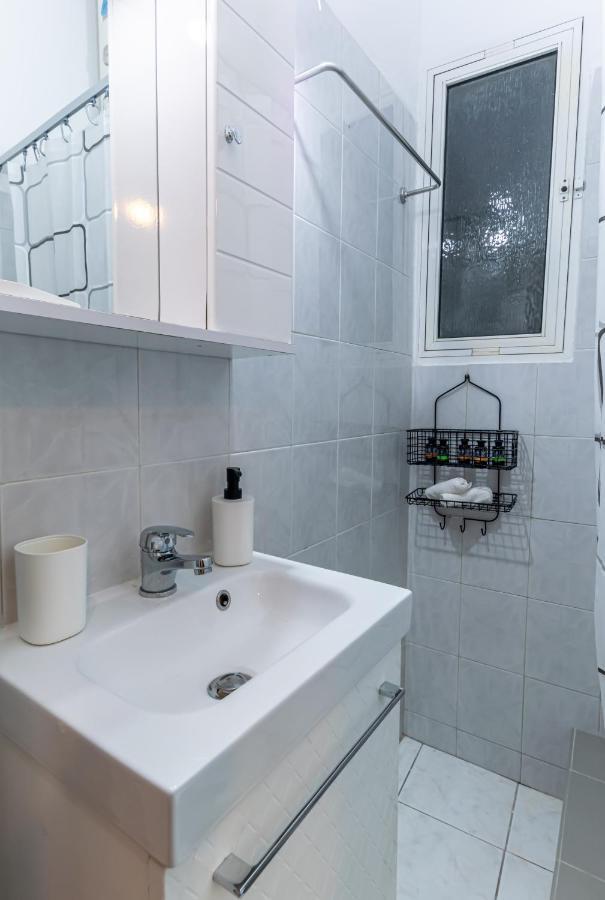 Apartmán Couple Getaway With Queen Bed Atény Exteriér fotografie